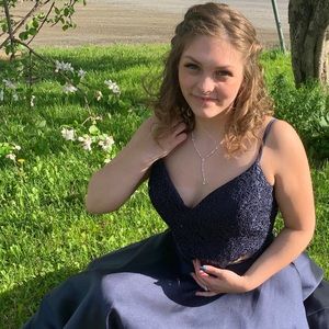 Meet your Posher, Laurence